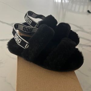 Brand new with box Ugg black fuzzy T OH YEAH slippers size 12 girls